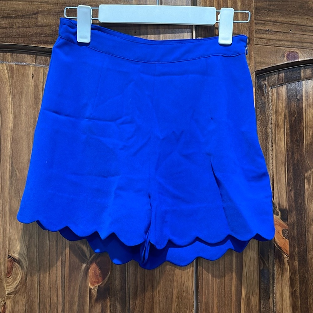 Double Zero royal blue scalloped shorts